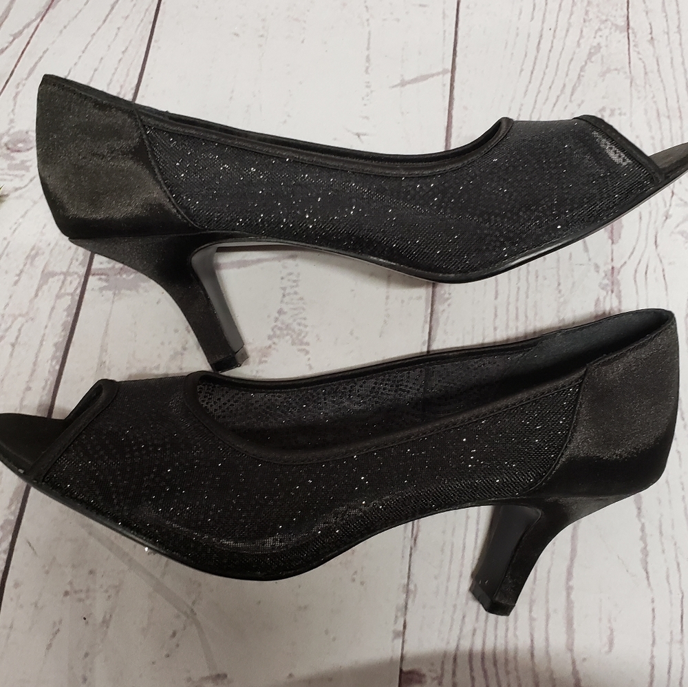 Mootsie Tootsies Heels - Picture 4 of 6